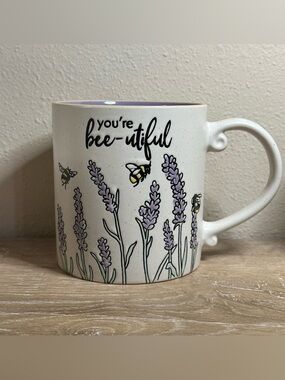 Spectrum Design Lavander Bee “you'r Bee-utiful” 21 OZ Cups mugs Purple Interior